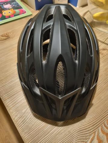 BBB Mountainbike Helf / fietshelm zo goed als nieuw beschikbaar voor biedingen