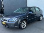 Ford Focus 1.6-16V Futura APK-02-2026/CRUISE/LMV/AIRCO/5DEUR, 1596 cc, Zwart, 4 cilinders, 620 kg