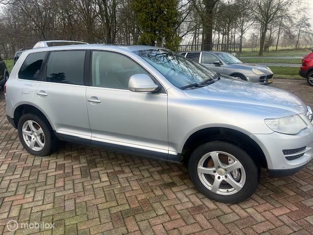 Volkswagen Touareg 3.0 TDI HEEFT LANG STIL GESTAAN LOOPT NIE, Auto's, Volkswagen, Bedrijf, Te koop, Touareg, 4x4, ABS, Airbags