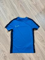 Blauw NIKE shirt - maat 122, Sport- of Zwemkleding, Ophalen of Verzenden, Zo goed als nieuw, Nike