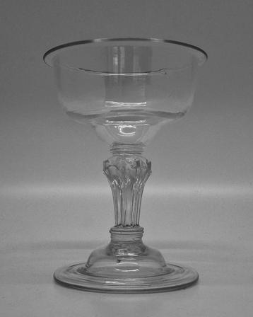 Georgisch Sweetmeat of Champagneglas ca. 1745 beschikbaar voor biedingen
