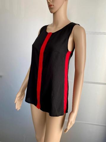 G393 Nikkie mt. 34=XS top blouse rood/zwart beschikbaar voor biedingen