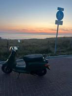Capri geel kenteken 4 takt groen 2018, Fietsen en Brommers, Scooters | Overige merken, Ophalen, Maximaal 45 km/u, Zo goed als nieuw
