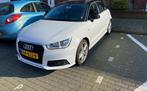 Audi A1 1.0 Tfsi 95pk 2018 Wit, Auto's, Audi, Voorwielaandrijving, Stof, A1, Zwart