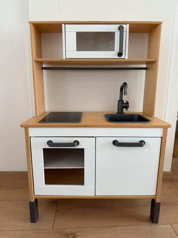 Speelkeuken IKEA met heel veel speel- en kook accessoires beschikbaar voor biedingen