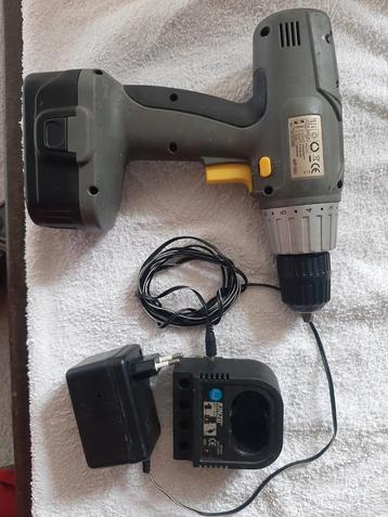 Kinzo Boor- en Schroefmachine 18V beschikbaar voor biedingen