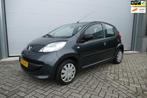 Peugeot 107 1.0-12V XR 5 deurs Apk 11-07-26 Onderhoudsboekje, Voorwielaandrijving, Gebruikt, 4 stoelen, 68 pk