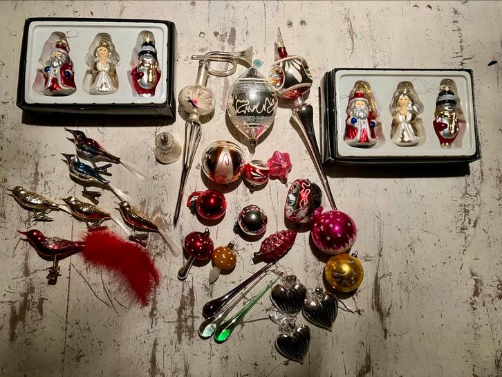 32 oude kerstballen en 2 pieken, Diversen, Kerst, Ophalen