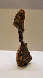 Handgemaakt Afrikaans beeld, Antiek en Kunst, Kunst | Beelden en Houtsnijwerken, Ophalen of Verzenden