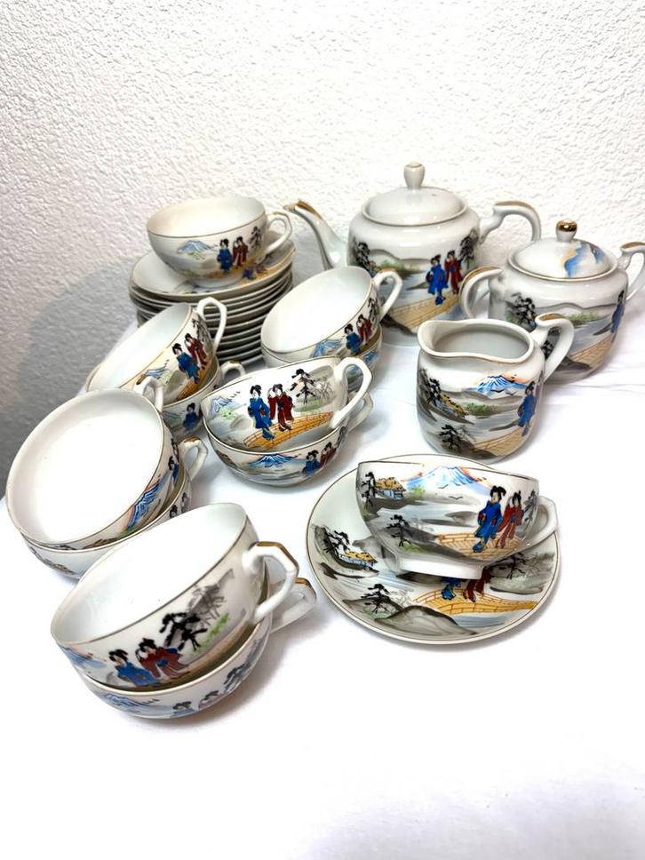 Vintage Porseleinen Thee/Koffieservies - 12 Kopjes, Huis en Inrichting, Keuken | Servies, Gebruikt, Kop(pen) en/of Schotel(s)