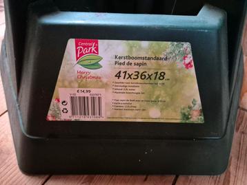 Kerstboomstandaard beschikbaar voor biedingen