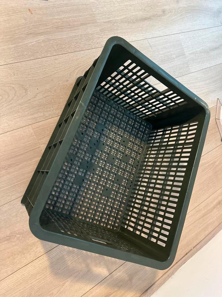 Basil Fietskrat Legergroen - 40cm x 50cm, Fietsen en Brommers, Fietsaccessoires | Fietsmanden, Gebruikt, Ophalen of Verzenden