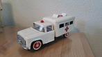 Oud blikken ambulance friction truck, MF716, 1960's., Hobby en Vrije tijd, Modelauto's | 1:24, Ophalen of Verzenden, Gebruikt