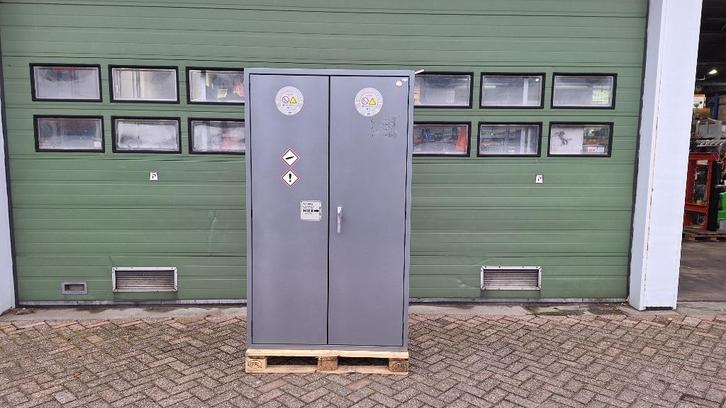 Chemicaliënkast Asecos Miljeukast voor flessenvoor lucht/gas, Huis en Inrichting, Brandblussers en Brandkasten, Gebruikt, Brandkast