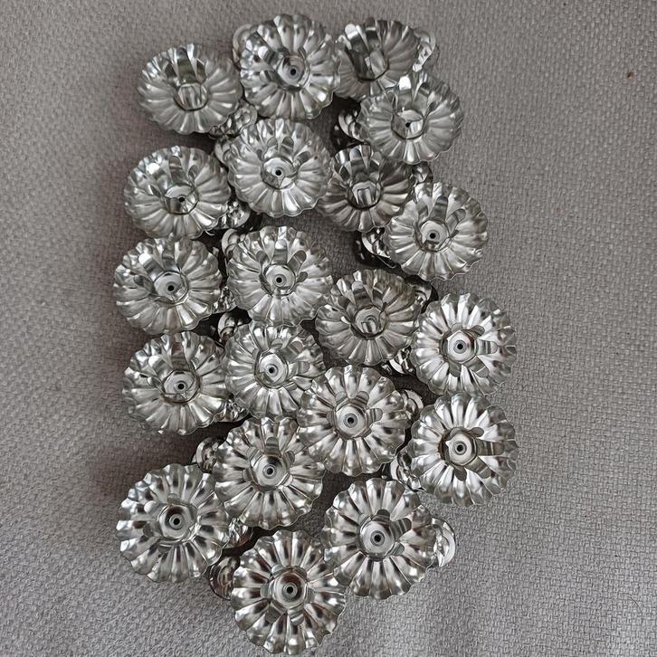 20 Kerstboom Kaarsenhouders - Vintage Look, Huis en Inrichting, Woonaccessoires | Kandelaars en Kaarsen, Gebruikt, Kandelaar, Minder dan 25 cm