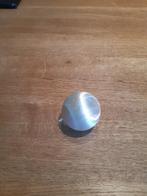 kerstbal wit touwtje, Diversen, Kerst, Ophalen of Verzenden, Zo goed als nieuw