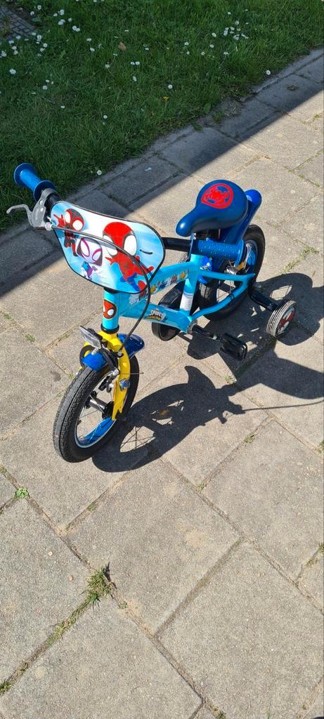 spidey kinderfiets 14 inch, Fietsen en Brommers, Fietsen | Kinderfietsjes, Zo goed als nieuw, Minder dan 16 inch, Zijwieltjes