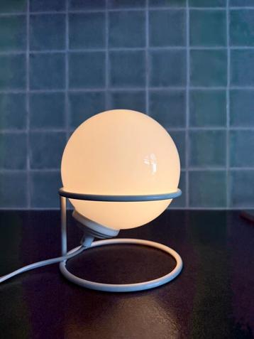 modernistische lamp; 1970-1980 beschikbaar voor biedingen