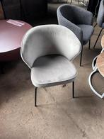 Eetkamerstoel grijs kunststof !outlet korting!, Ophalen, Nieuw, Metaal, Eén