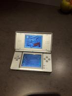 nintendo DS lite, Spelcomputers en Games, Spelcomputers | Nintendo DS, Met games, Ophalen of Verzenden, Zo goed als nieuw, Zilver