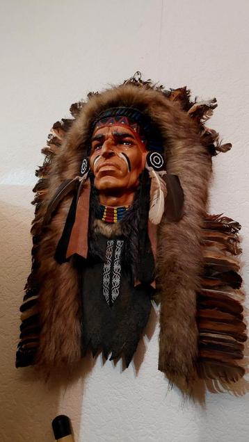 Decoratieve Indianen Hoofdtooi Wandhanger beschikbaar voor biedingen