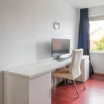 IKEA Bureau 2.46cm + 2x Alex Ladekasten, Huis en Inrichting, Kasten | Ladekasten, Ophalen