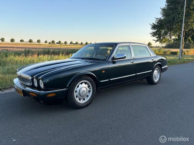 Daimler 4.0 4.0 V8, Auto's, Overige Auto's, Particulier, Te koop, ABS, Airbags, Airconditioning, Alarm, Boordcomputer, Centrale vergrendeling