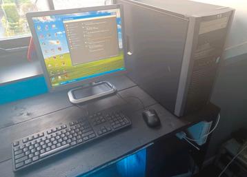 Complete Windows XP Computerset + Games beschikbaar voor biedingen