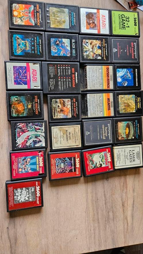 Atari 2600 met veel spelletjes en controllers, Spelcomputers en Games, Spelcomputers | Atari, Gebruikt, Atari 2600, Met 2 controllers