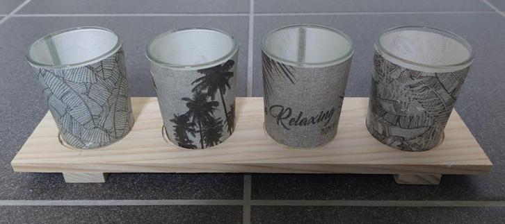 Theelichthouder set op houten plankje. Nieuw. Afm. 7,5x30 cm, Huis en Inrichting, Woonaccessoires | Kandelaars en Kaarsen, Nieuw