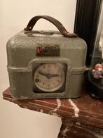 Antieke ijzeren vintage duivenklok van la leloise uit België, Ophalen of Verzenden