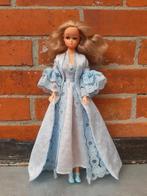 Vintage Petra von Plasty in Boutique jurk met schoentjes., Ophalen of Verzenden, Gebruikt, Fashion Doll