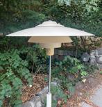 Deens design vloerlamp met lamellen / schalen Louis Poulsen, Huis en Inrichting, Ophalen