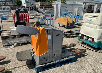 2x electrische palletwagen Still & Linde voor loop of sloop! beschikbaar voor biedingen