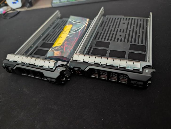 Dell 3.5” HDD trays / caddies – origineel, Computers en Software, Computerbehuizingen, Ophalen of Verzenden