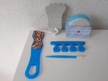 NIEUW! Pedicure set blauw Puimsteen, voetvijl, bokkenpootje beschikbaar voor biedingen