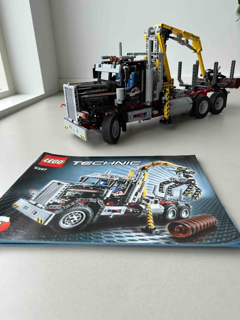 LEGO Technic Boomstammentransport 9397, Kinderen en Baby's, Speelgoed | Duplo en Lego, Ophalen of Verzenden, Zo goed als nieuw