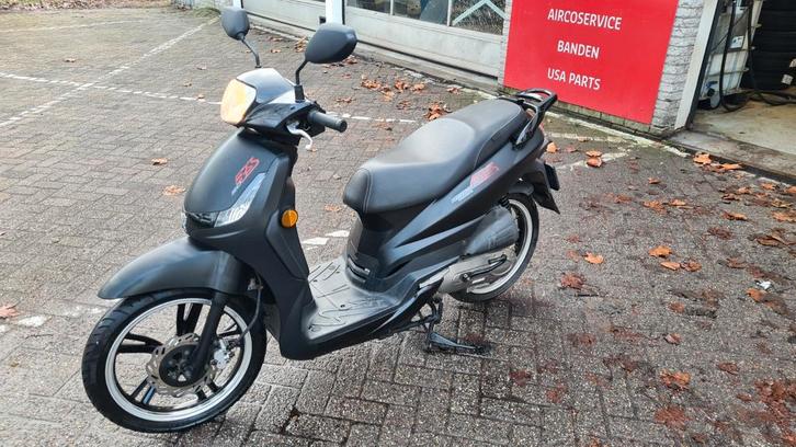 Peugeot tweet rs, Fietsen en Brommers, Snorfietsen en Snorscooters, Zo goed als nieuw, Peugeot, Benzine, Ophalen
