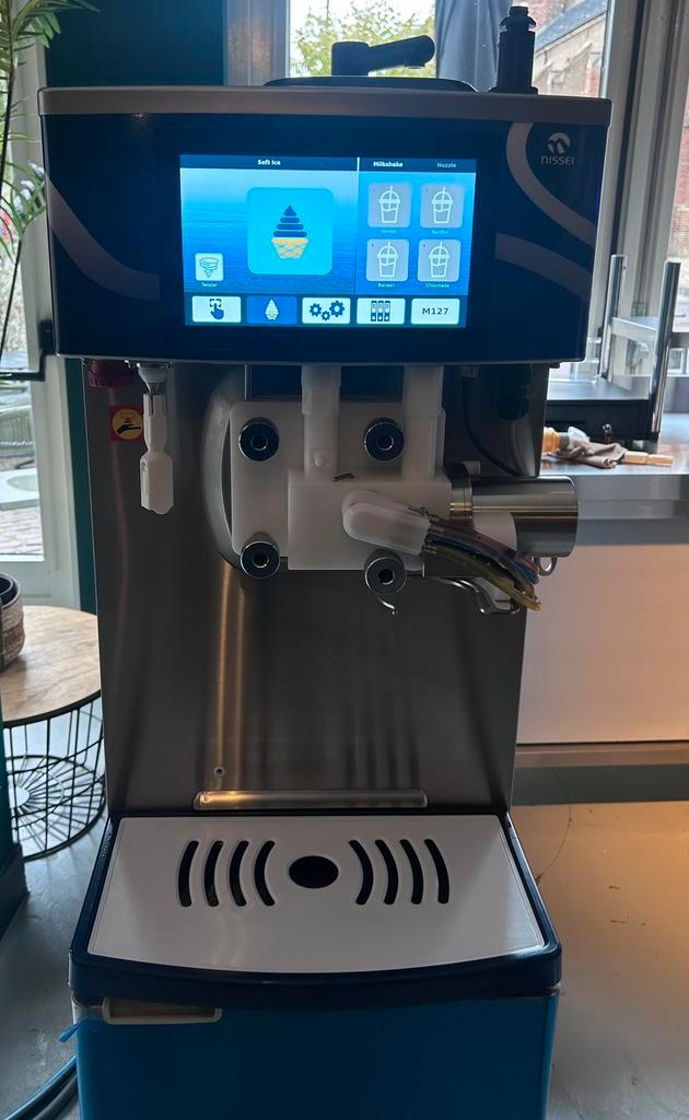 Nissei softijsmachine NA3448 combi touch XL, Zakelijke goederen, Horeca | Overige, Ophalen of Verzenden