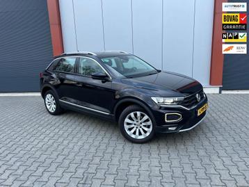 Volkswagen T-Roc 1.5 TSI Sport, Virtual cockpit, achteruitri beschikbaar voor biedingen