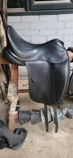 Kent&Master dressuurzadel 17 inch, Dieren en Toebehoren, Paarden en Pony's | Zadels, Ophalen of Verzenden, Zo goed als nieuw, Dressuur