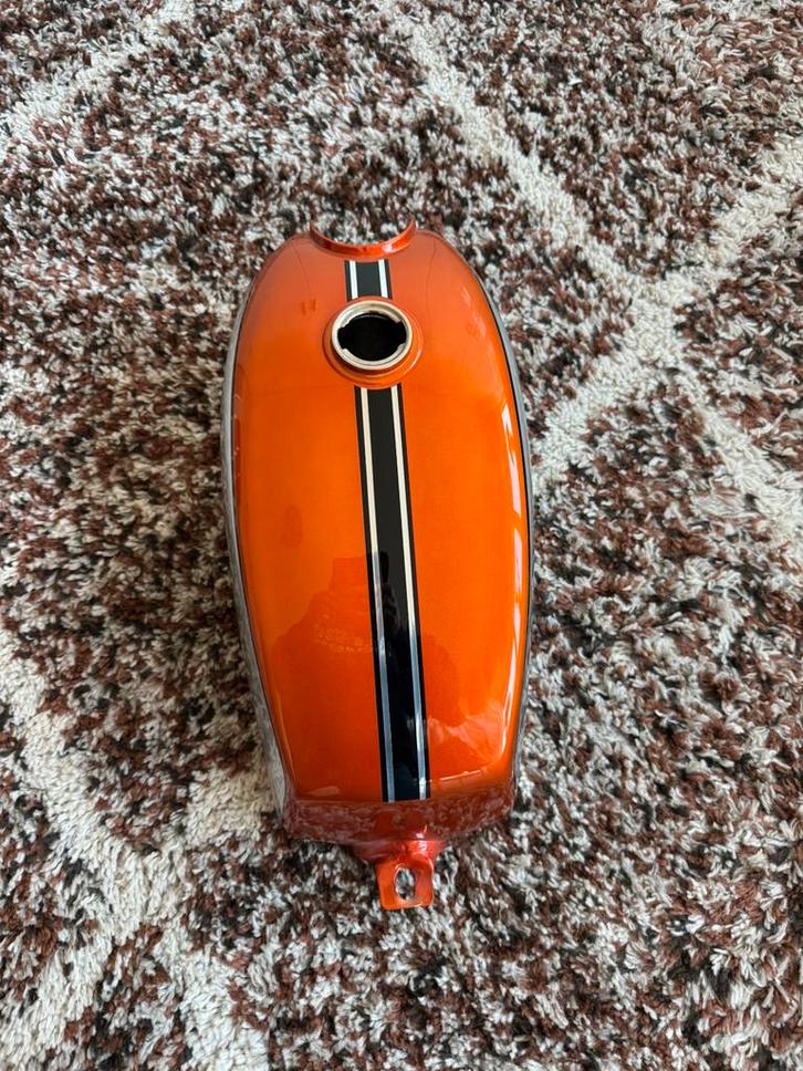 529 Tank en koplamp en spatbord Hercules, Fietsen en Brommers, Brommeronderdelen | Zundapp, Zo goed als nieuw, Tank, Ophalen