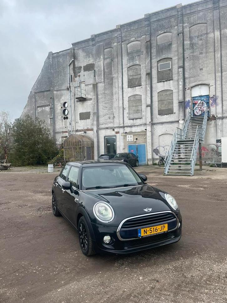 Mini 5-deurs (f55) 1.5 136pk 2015 Zwart, Auto's, Mini, Particulier, Cooper, Airbags, Airconditioning, Bluetooth, Boordcomputer
