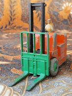 Oud model vorkheftruck uit Engeland van Dinky Toys 11 cm., Ophalen of Verzenden