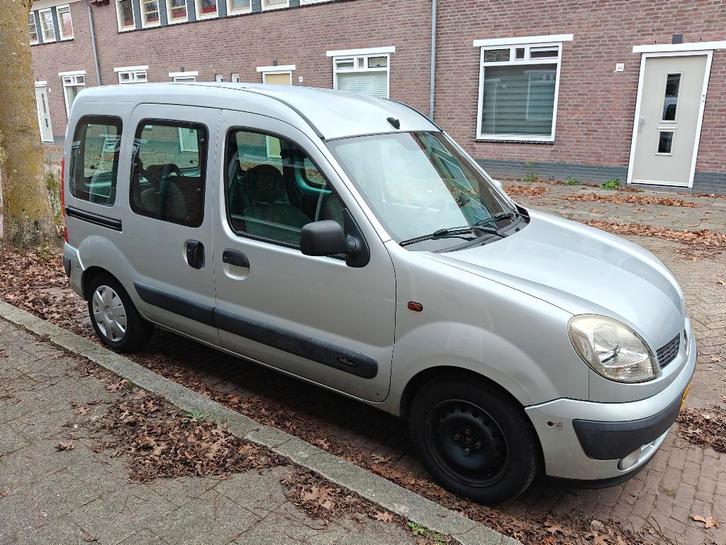 Renault Kangoo 1.6 16V AUTOMAAT BENZINE 2004 Grijs, Auto's, Renault, Particulier, Kangoo, Airbags, Elektrische ramen, Parkeersensor