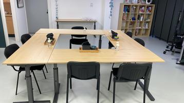 In hoogte verstelbare tafels beschikbaar voor biedingen