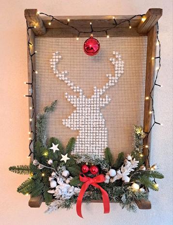 Wand/raamdecoratie met rendeiren op bollenkistje 41x76x13  beschikbaar voor biedingen