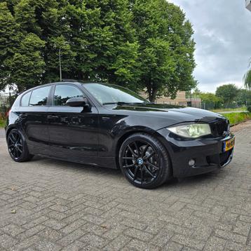 BMW 1-Serie M-Pakket 2.0 120I 2004 Zwart 120i e87 beschikbaar voor biedingen