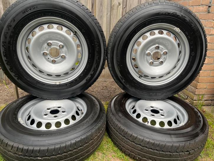 Orig. NIEUWE zomerset voor MAN TGE  of VW Crafter, Auto-onderdelen, Banden en Velgen, Banden en Velgen, Zomerbanden, 16 inch, 205 mm