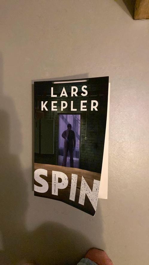 Lars Kepler - Spin, Boeken, Thrillers, Zo goed als nieuw, Nederland, Ophalen of Verzenden